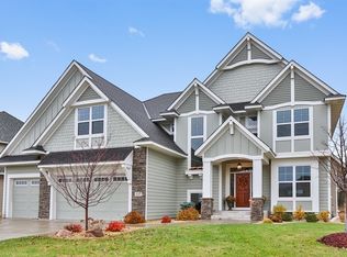 4305 Parkview Cir, Anoka, MN 55303