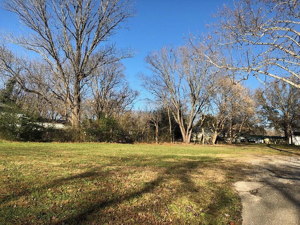 2nd image of 1008 Chickasaw Rd