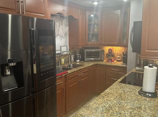 1221 SW 122nd Ave APT 203, Miami, FL 33184