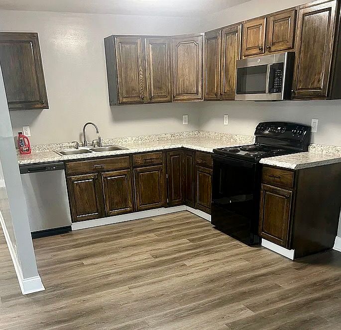 1st image of 210 Sunny St #B