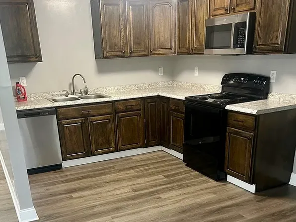 210 Sunny St #B, Spartanburg, SC 29306