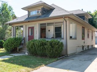 424 Griswold St, Elgin, IL 60123