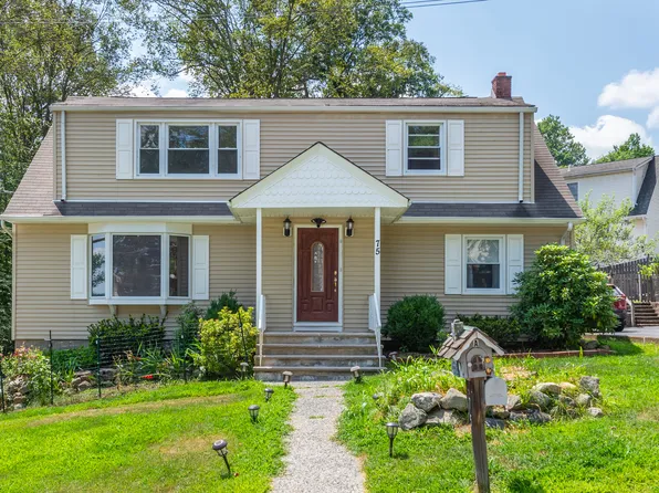 75 Star Lake Rd Floor 2, Bloomingdale, NJ 07403