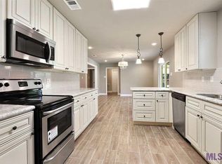 4860 W Greenridge Dr, Baton Rouge, LA 70814