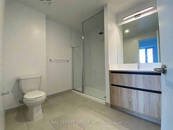 5th image of 7950 Bathurst St #2002