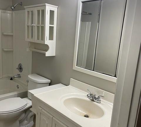 5th image of 117 Hillcrest Dr