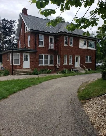 216 W Main St #1 — Photo 8