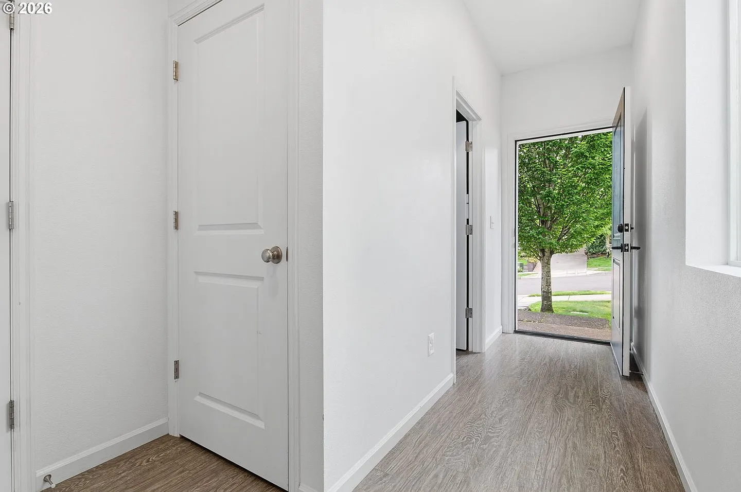 Beautiful 4-Bedroom End-Unit Townhome in the Heart of Happy Valley with Two Living Areas, Private... — Photo 4