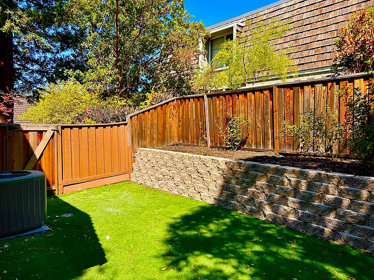 1624 San Luis Rd — Photo 18