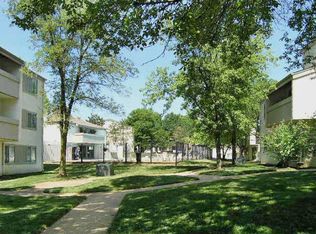 1617 Baronet Dr APT J, Manchester, MO 63021