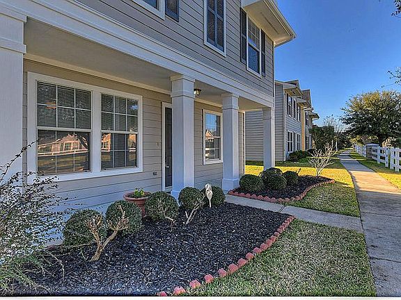 4th image of 19406 Fletcher Way Dr