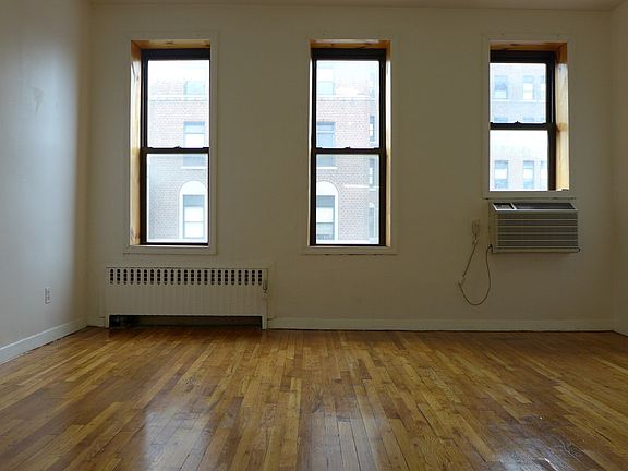 3rd image of 284 7th Ave APT 2C
