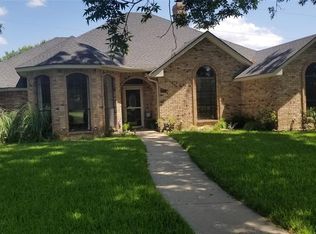 1437 Covington Dr, Desoto, TX 75115