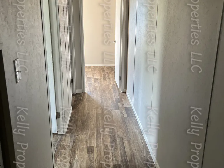 546 34th Ave NW — Photo 5