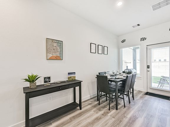3rd image of 2811 Lisburn Terrace Ln