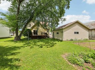 12 W Church St, Belleville, WI 53508
