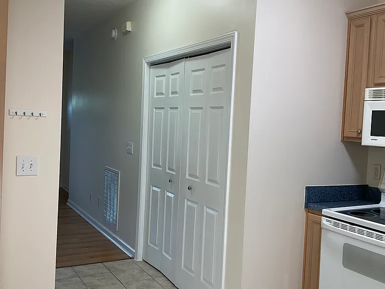 415 E Holston Ave #4 — Photo 10