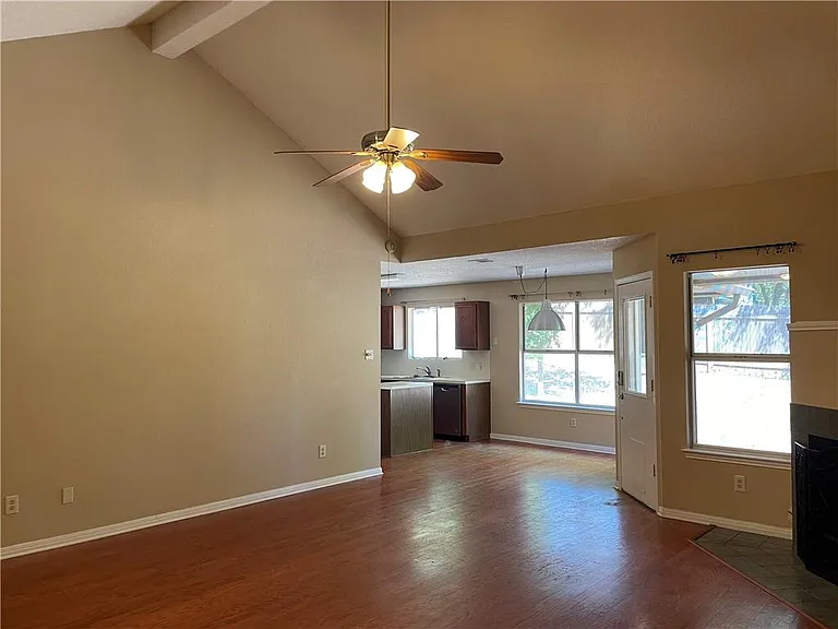 8003 Willet Trl — Photo 9