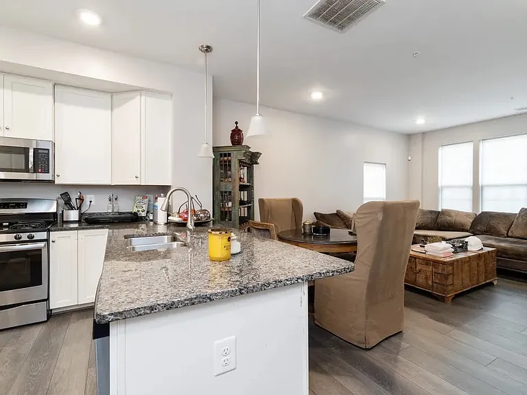 8020 Orchard Grove Rd — Photo 11