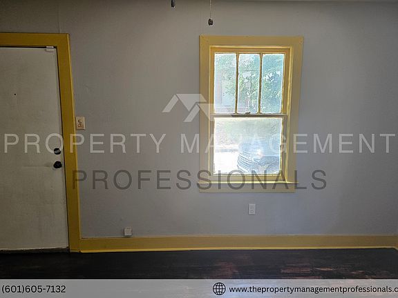 4th image of 1209 Grammar St