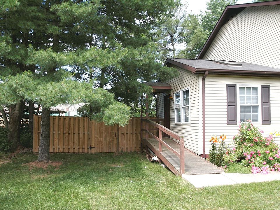 Side Ramp to Bedroom