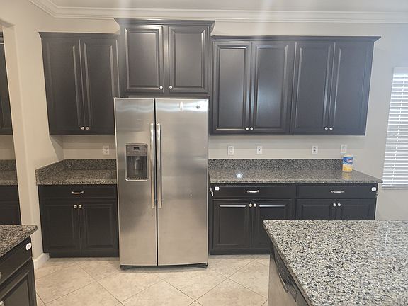 granite counter tops in kitchen