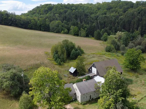 100 Stryker Road, Topsham, VT 05076