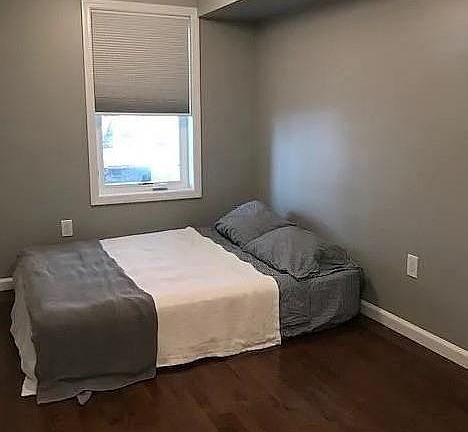 3rd image of 320 New York Ave