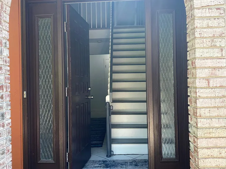 100 Riverbend Dr #100 — Photo 23