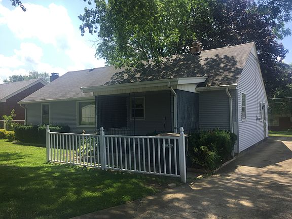 3rd image of 4851 Grover Dr