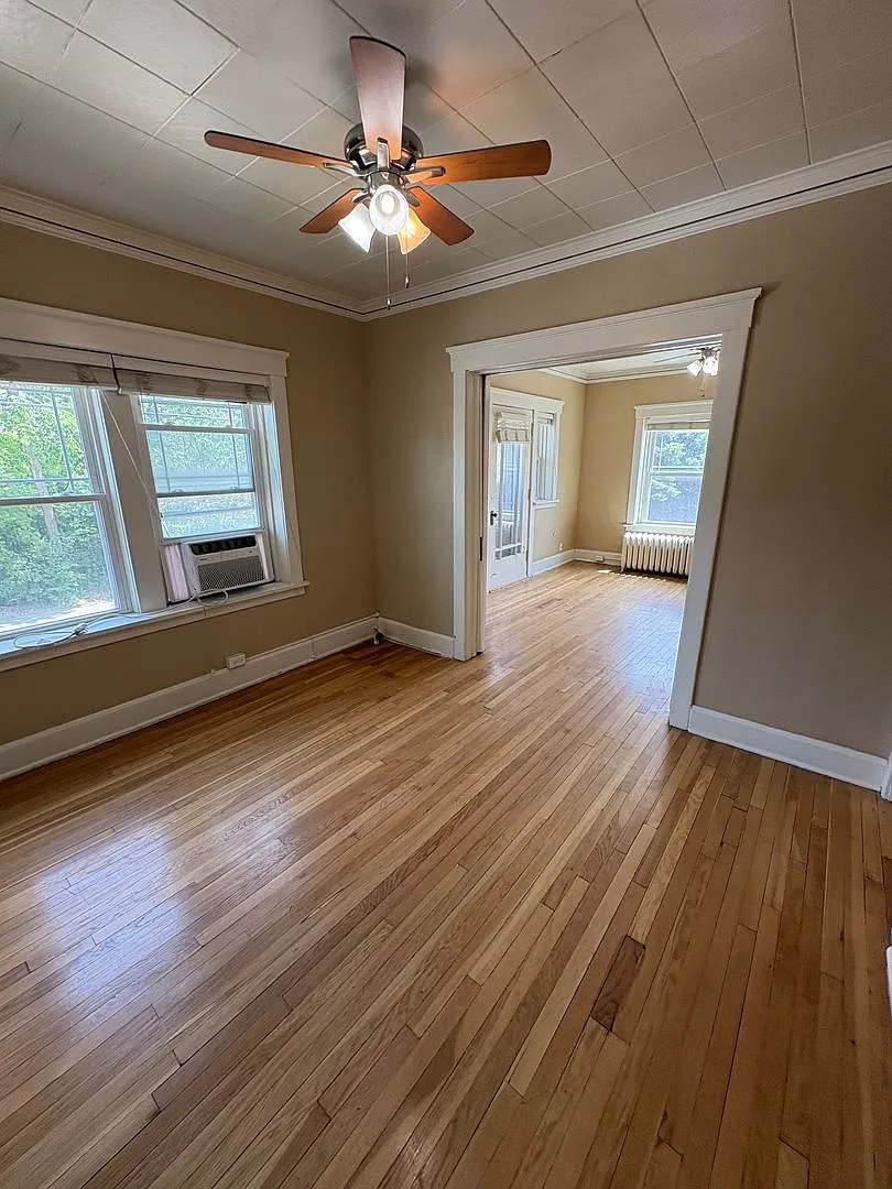 Dewey Apartments (3301 Dewey Ave.) — Photo 3
