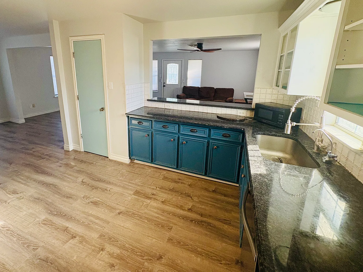 3 bed, 1392 sqft, $1,700 — Photo 4