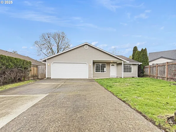 8260 NE Snowberry Loop, Vancouver, WA 98664