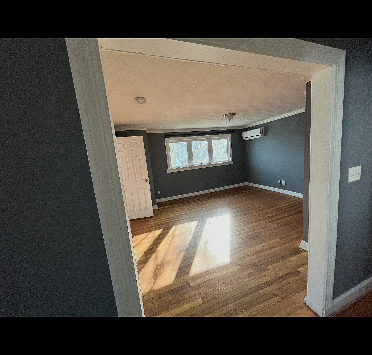 3 bed, 1400 sqft, $2,900 — Photo 1