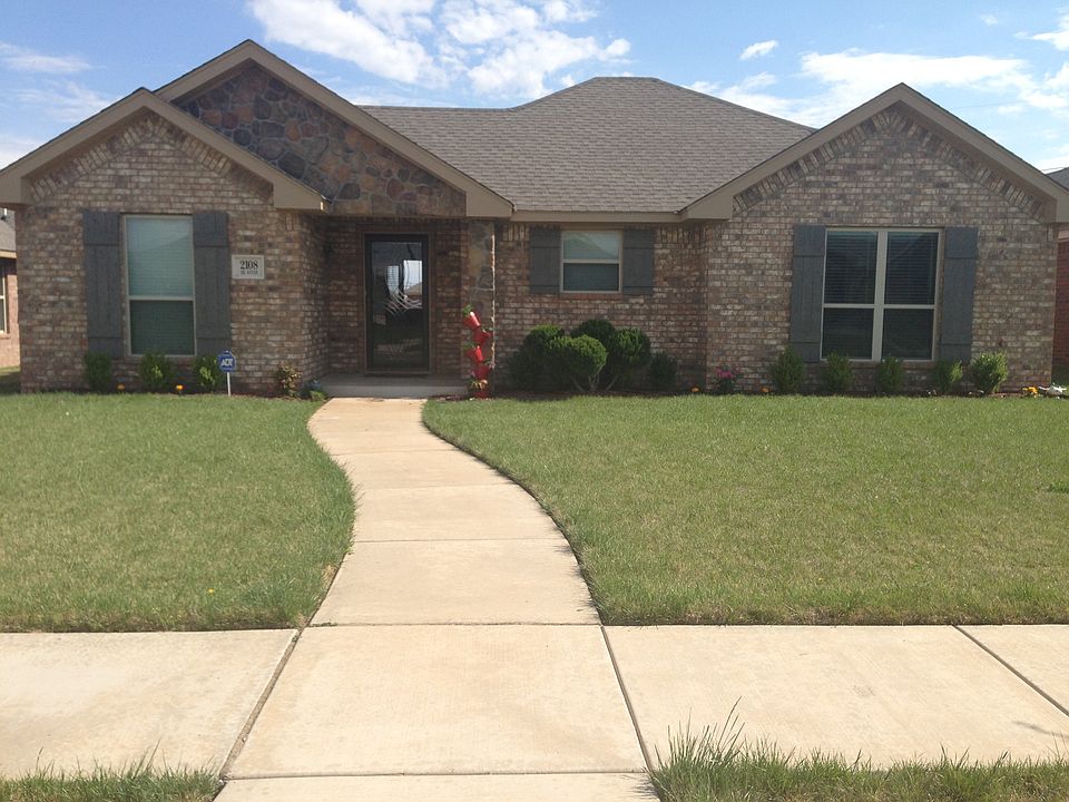 1st image of 2108 SE 45th Ave