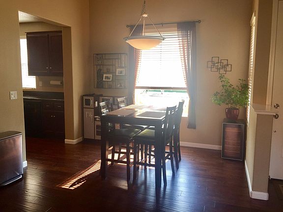 3rd image of 808 Sinter Ln