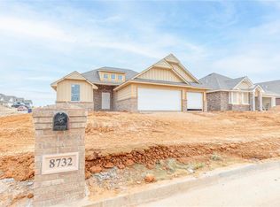 8732 Poppey Pl, Yukon, OK 73099