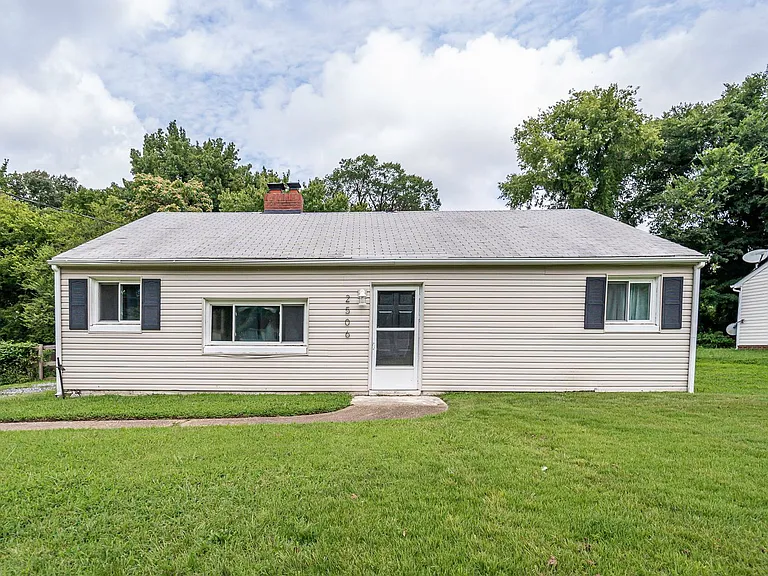 2506 Inman Ave — Photo 1