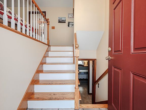 4th image of 14 Loren Road