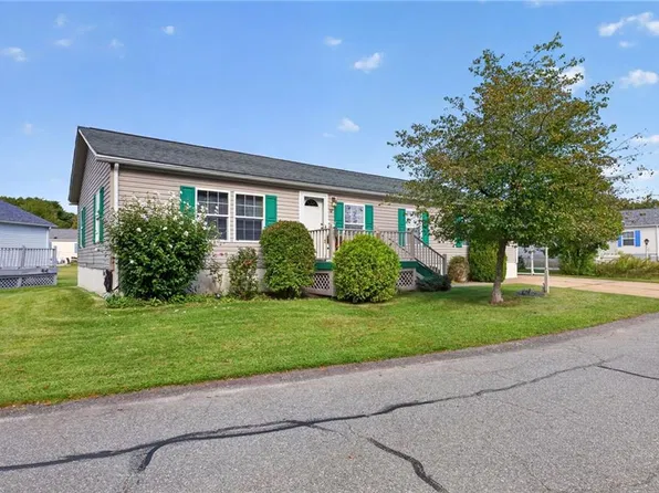 32 Red Tail Trl, Tiverton, RI 02878