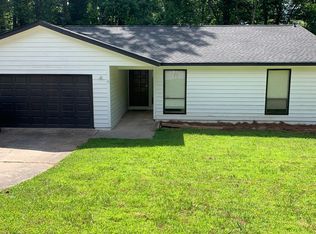 310 Creekside Ct, Roswell, GA 30076