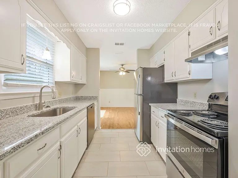 309 Edwards St — Photo 14