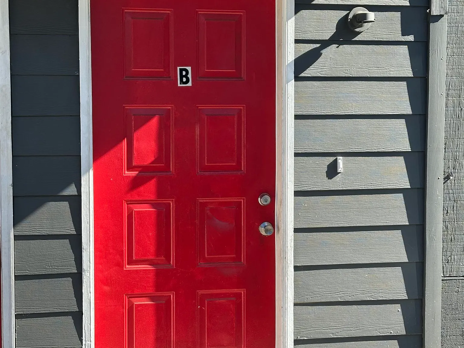 2 bed, 896 sqft, $1,400 — Photo 2