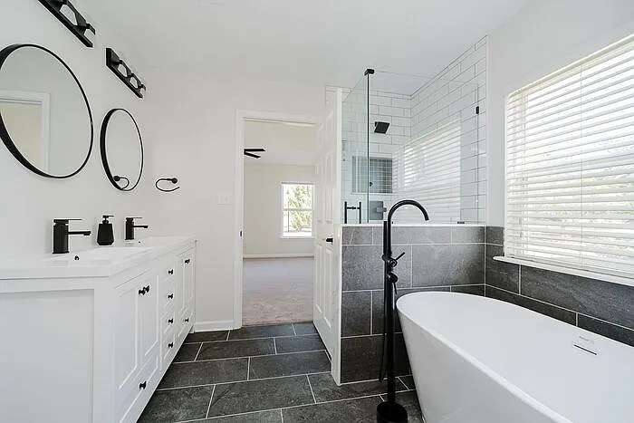 5896 Hollow Oak Trl — Photo 19