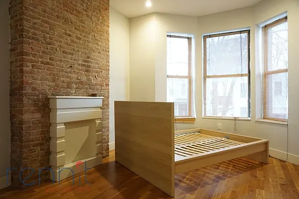 Rented by Rennit Inc. | media 30