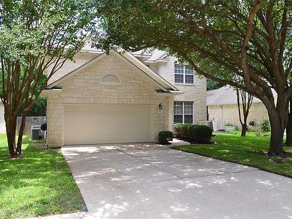 3rd image of 15213 Mallard Green Ln