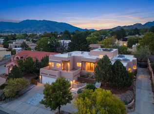 712 Navarra Way SE, Albuquerque, NM 87123