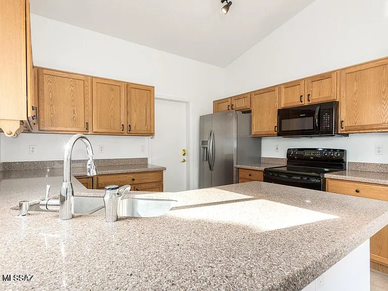 9162 N Treasure Mountain Dr — Photo 10