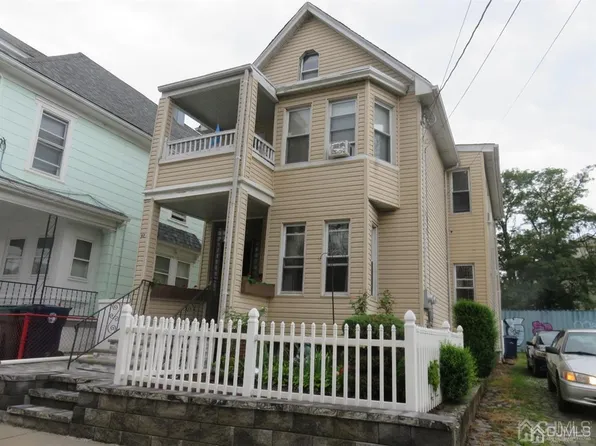 97 Fayette St, Perth Amboy, NJ 08861