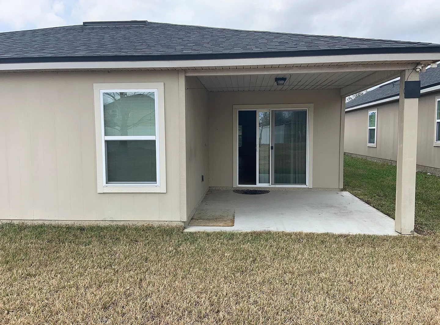 Azalea Ridge 3BR/2BA Available Now — Photo 1